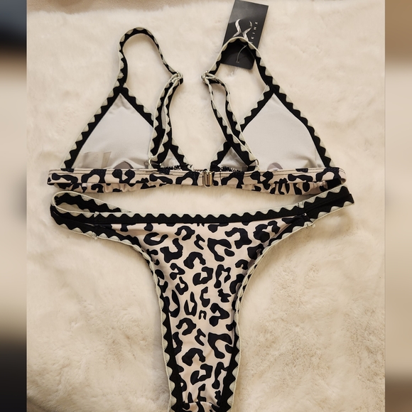 Bikinx Cheetah Print Triangle Bikini 2 Piece Swimsuit Size XS New With Tag - Picture 8 of 14